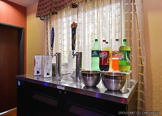 Comfort Worth Hotel