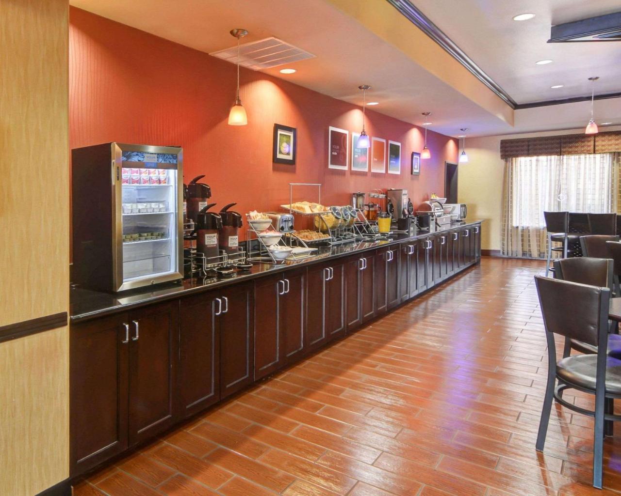 Comfort Worth Hotel